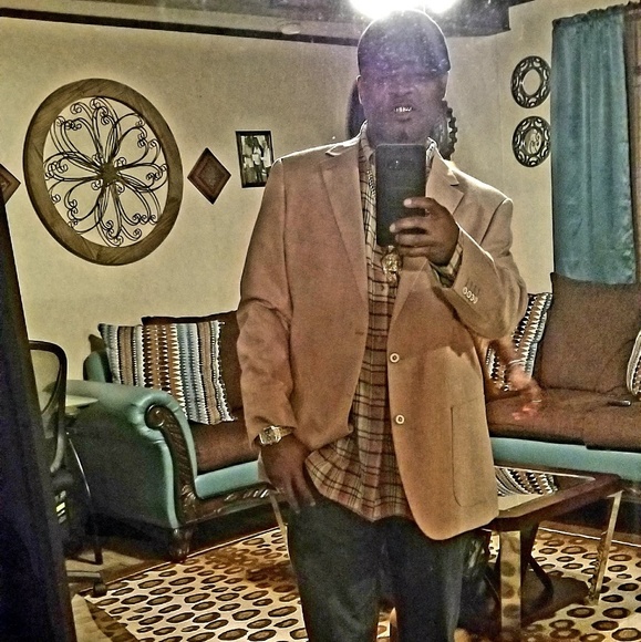 Meet your Posher, Chris - Picture 7 of 8